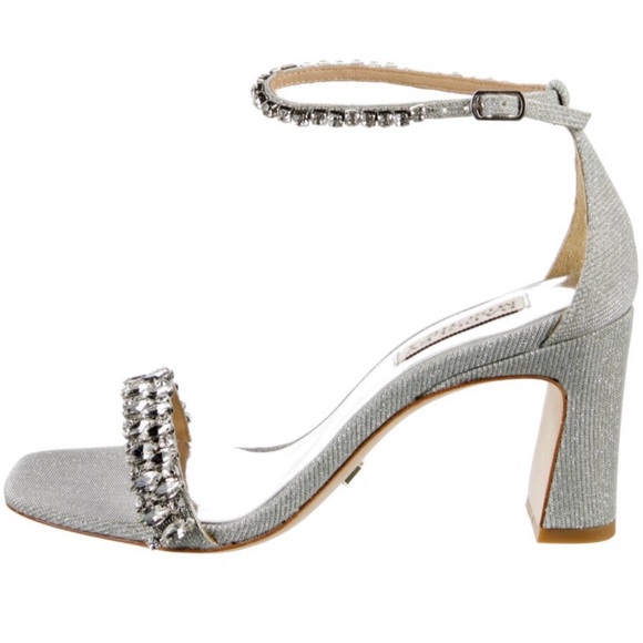 NEE Badgley Mischka 6 Glittering Crystal Silver Heels HARRIET